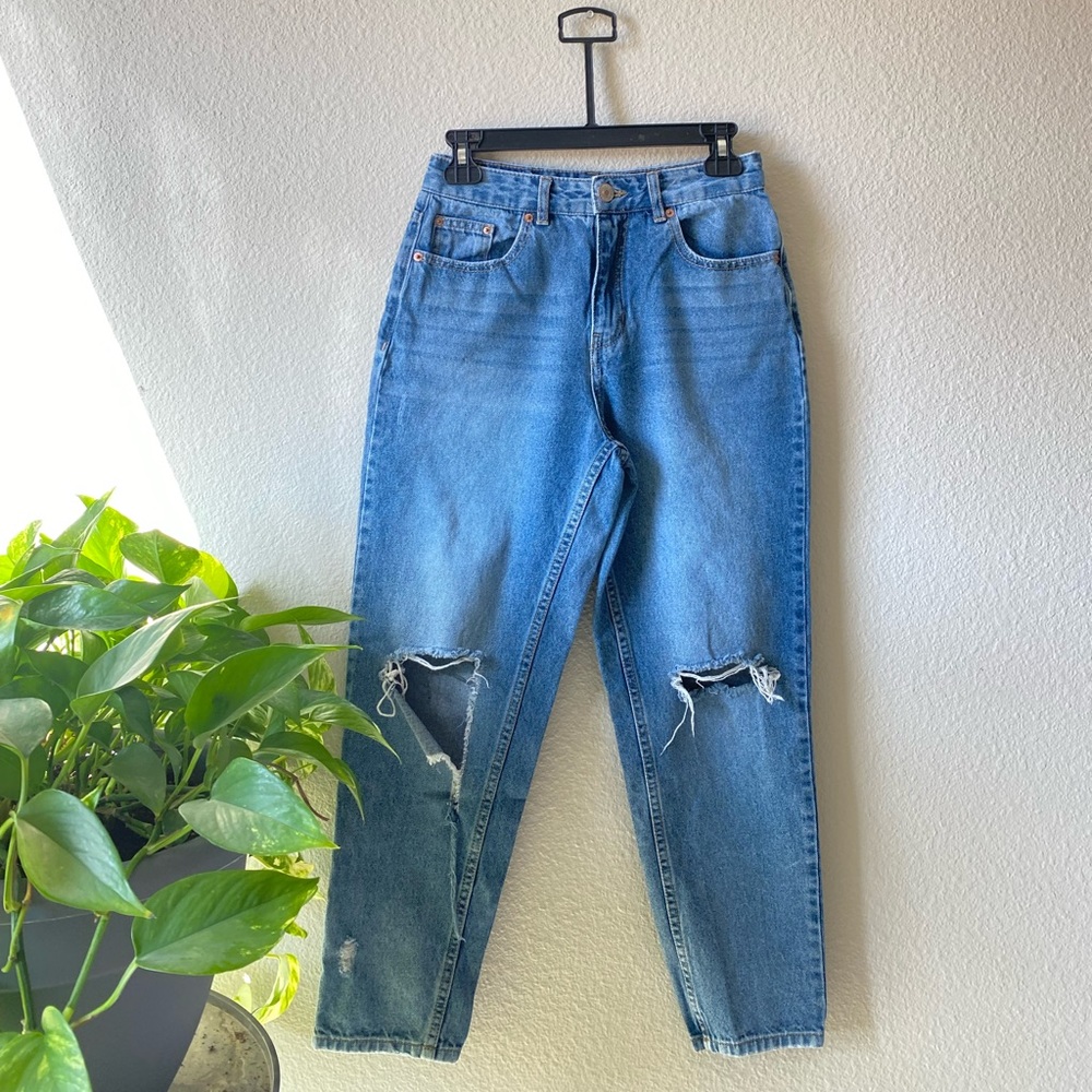 Super Cute Ripped Jeans💙